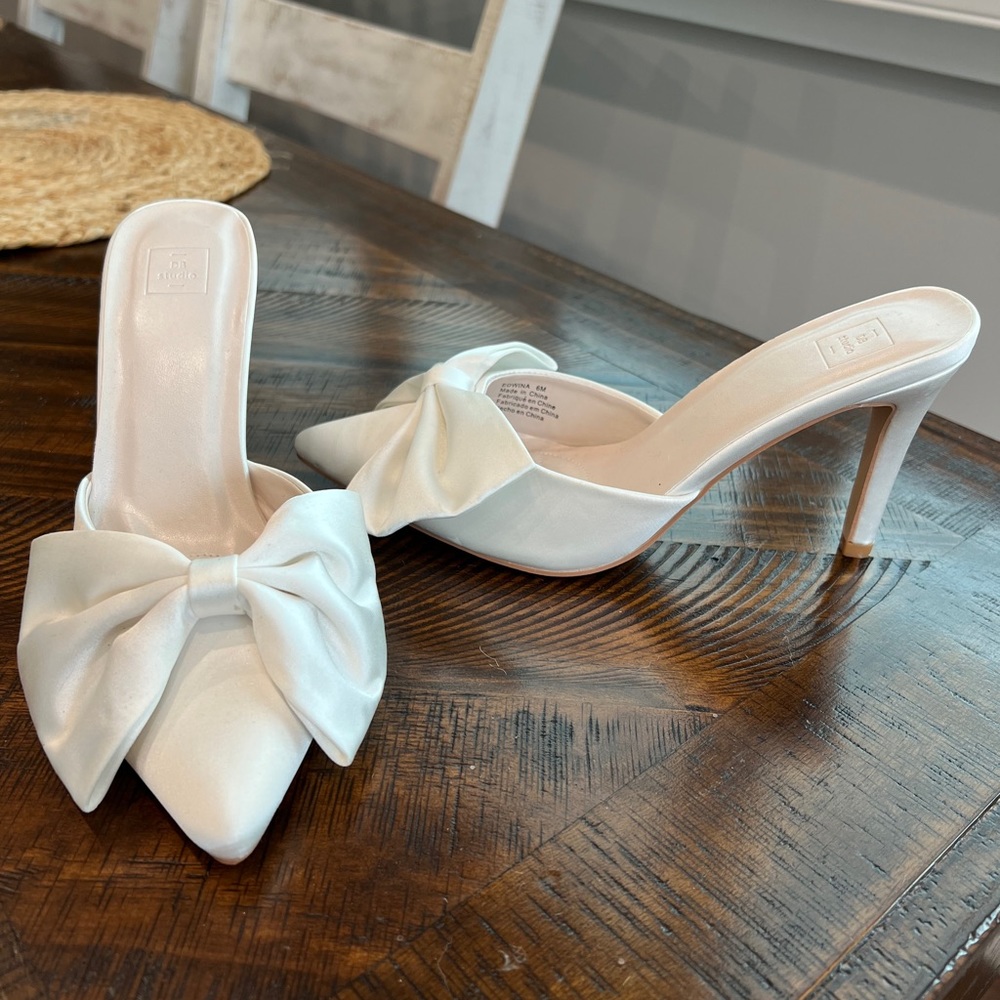 Fun bridal heels!!